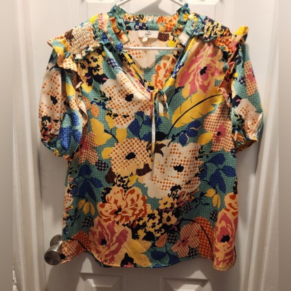 Women’s blouse size small by Entro.